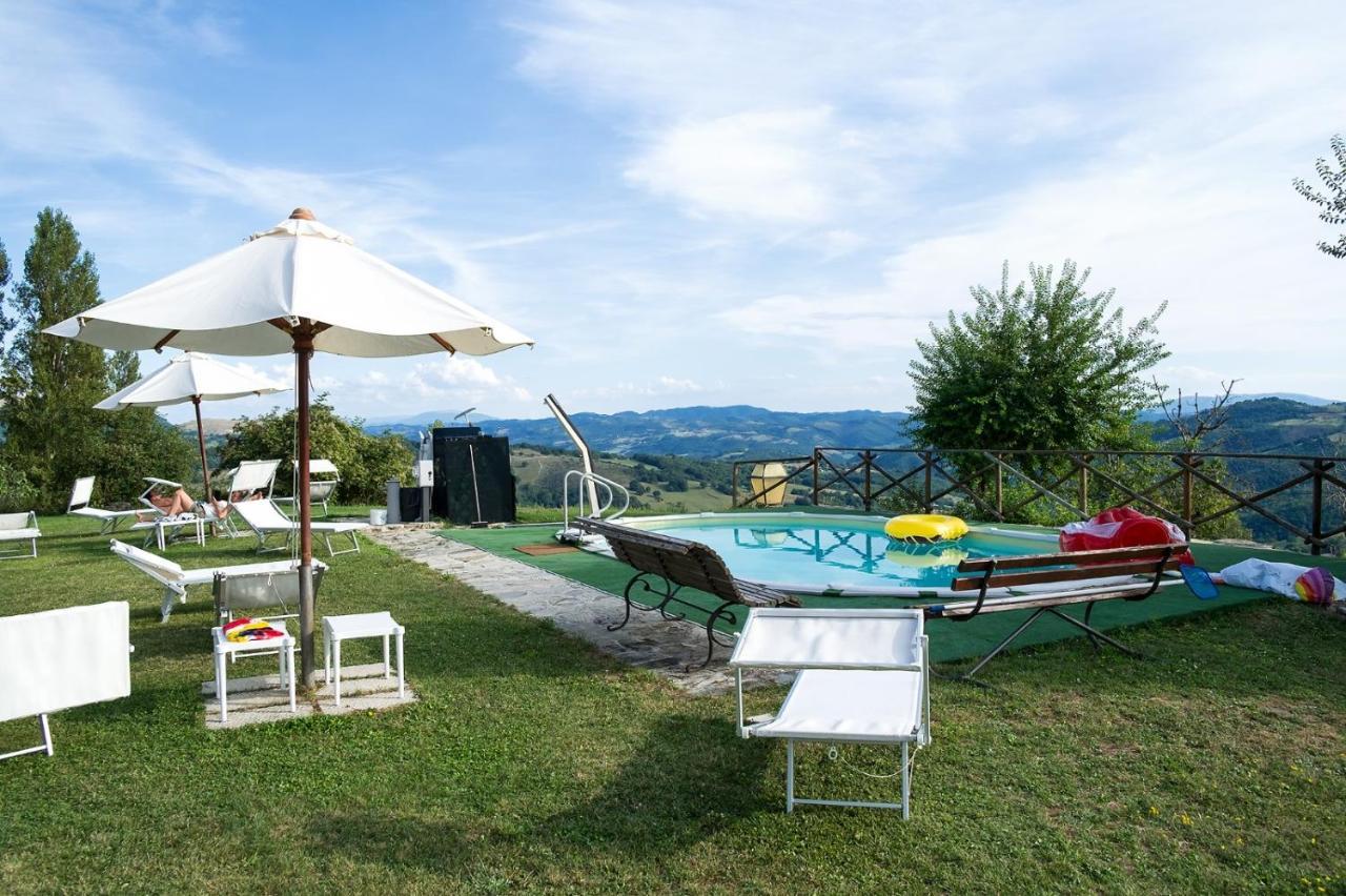 Agriturismo Borgo San Benedetto Villa Pietralunga  Exterior photo