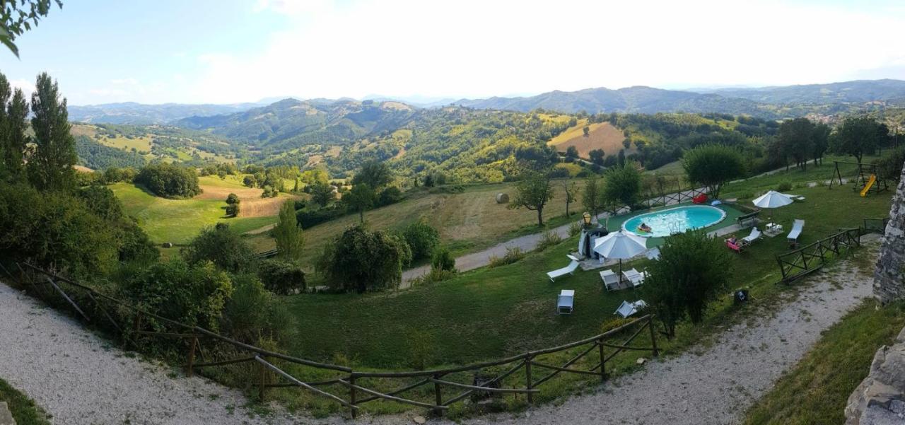 Agriturismo Borgo San Benedetto Villa Pietralunga  Exterior photo