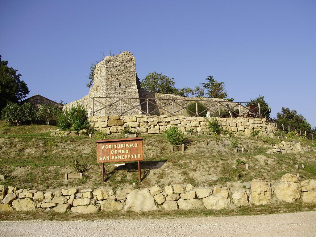 Agriturismo Borgo San Benedetto Villa Pietralunga  Exterior photo